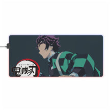 Charger l&#39;image dans la galerie, Tapis de souris LED RGB Tanjirou Kamado de Demon Slayer : Kimetsu no Yaiba pour bureau
