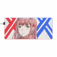 Cargar imagen en el visor de la galería, Alfombrilla de ratón con LED RGB de Darling in the FranXX (alfombrilla de escritorio)
