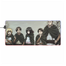 Charger l&#39;image dans la galerie, Tapis de souris LED RVB Anime Attack On Titan (tapis de bureau)
