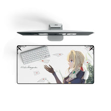 Charger l&#39;image dans la galerie, Tapis de souris Violet Evergarden (tapis de bureau)
