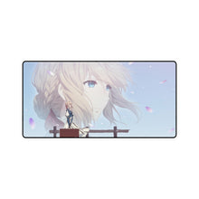 Cargar imagen en el visor de la galería, Alfombrilla de ratón (alfombrilla de escritorio) de Violet Evergarden
