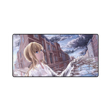 Cargar imagen en el visor de la galería, Alfombrilla de ratón (alfombrilla de escritorio) de Violet Evergarden
