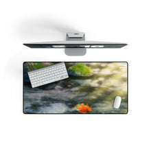 Charger l&#39;image dans la galerie, Leaf in Water Mouse Pad (Desk Mat) On Desk
