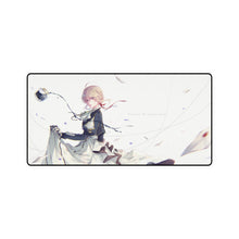 Cargar imagen en el visor de la galería, Alfombrilla de ratón (alfombrilla de escritorio) de Violet Evergarden
