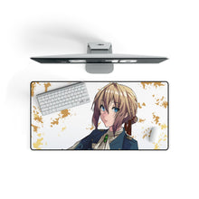 Charger l&#39;image dans la galerie, Tapis de souris Violet Evergarden (tapis de bureau)
