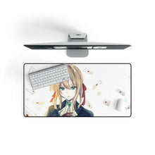 Charger l&#39;image dans la galerie, Tapis de souris Violet Evergarden (tapis de bureau)
