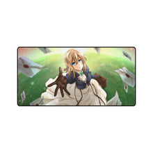 Charger l&#39;image dans la galerie, Tapis de souris Violet Evergarden (tapis de bureau)
