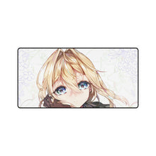 Charger l&#39;image dans la galerie, Tapis de souris Violet Evergarden (tapis de bureau)
