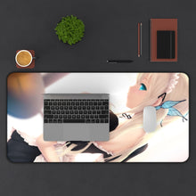 Cargar imagen en el visor de la galería, Boku Wa Tomodachi Ga Sukunai Sena Kashiwazaki Mouse Pad (Desk Mat) With Laptop
