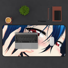 Cargar imagen en el visor de la galería, Nisekoi Seishirou Tsugumi Mouse Pad (Desk Mat) With Laptop
