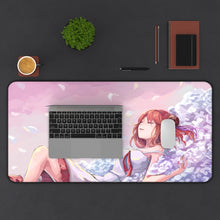 Cargar imagen en el visor de la galería, Kagura (Gintama) Mouse Pad (Desk Mat) With Laptop
